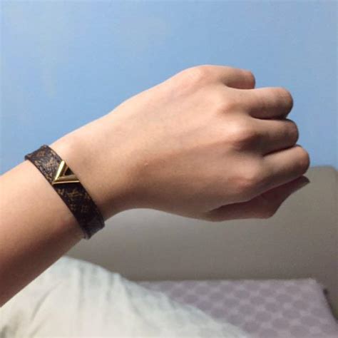 louis vuitton arm band|louis vuitton bracelet size chart.